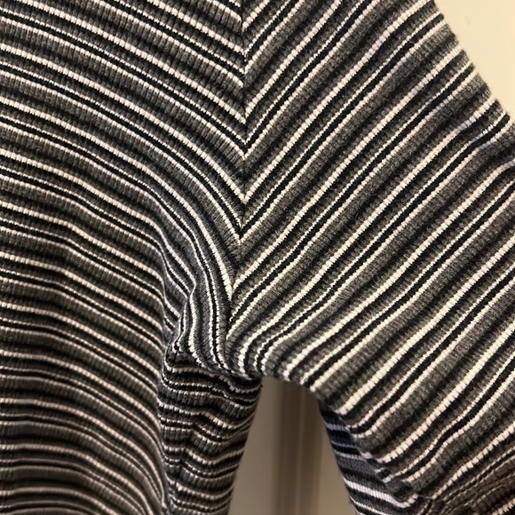 Vintage Ann Taylor turtleneck - Picture 3 of 4